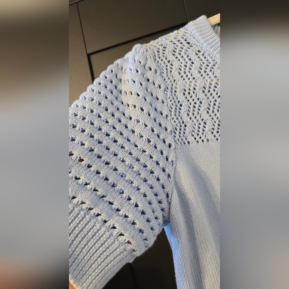 AQUA Light Blue Knit Short Sleeve Sweater Top – Size M - Picture 3 of 5